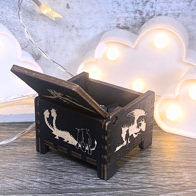 Load image into Gallery viewer, Looking for a gift for a How to Train Your Dragon fan? MarketPlacefad offers unique wooden music boxes that combine art and music perfectly. Each box produces a beautiful melody that will transport you to a world of pure delight.
