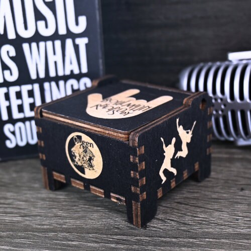 Load image into Gallery viewer, Queen Music Box Bohemian Rhapsody Wind-Up Automatic Wood Rock Bands Mother Father&#39;s Day Gift Handmade Unique Keepsake Birthday Anniversary
